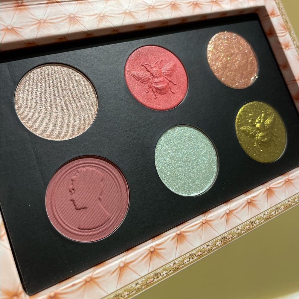 Pat, McGrath labs BRIDGERTON - Picture 2 of 5